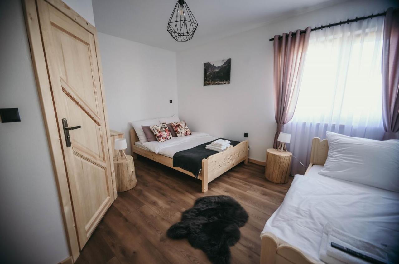 Tarasowka U Zajaca Bed and Breakfast Czerwienne Exteriör bild