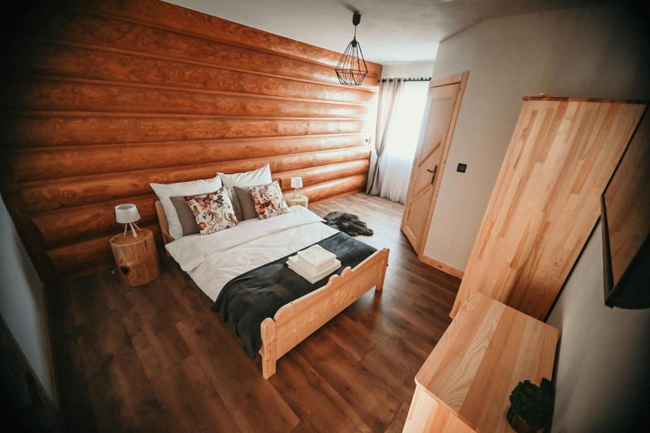 Tarasowka U Zajaca Bed and Breakfast Czerwienne Exteriör bild