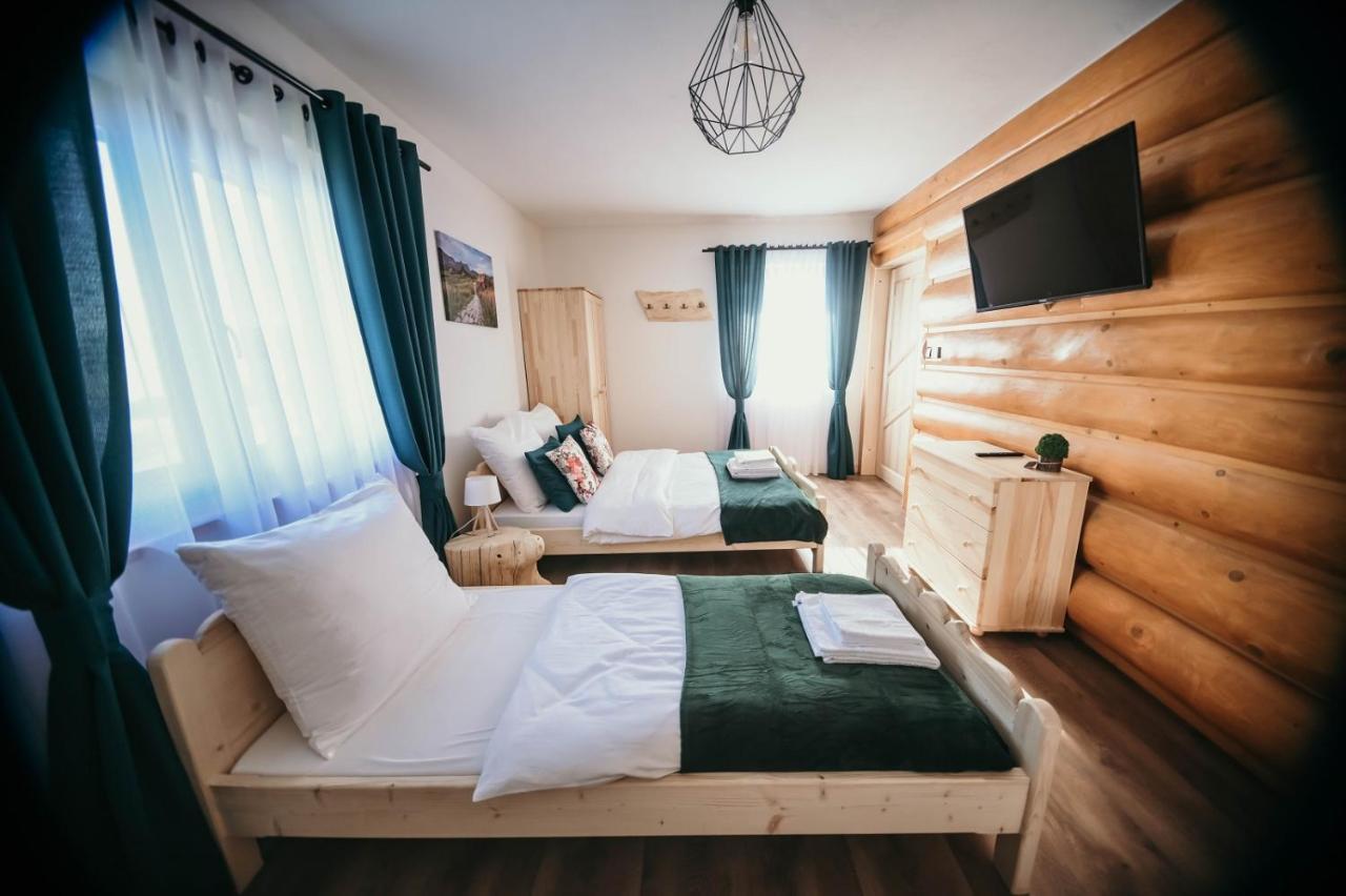 Tarasowka U Zajaca Bed and Breakfast Czerwienne Exteriör bild